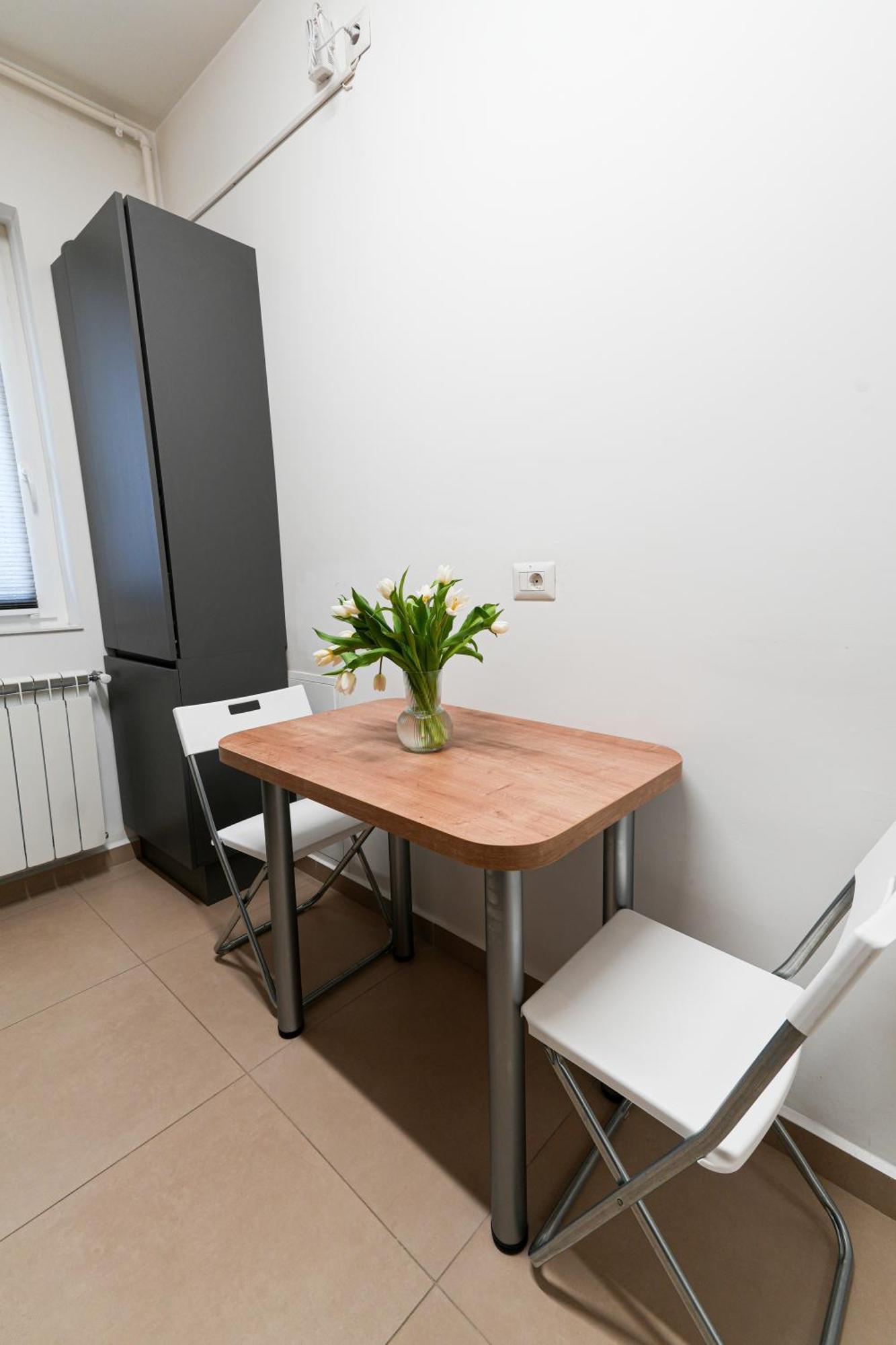 Apartament Alesia - Lovely With Parking Near Veranda Mall *