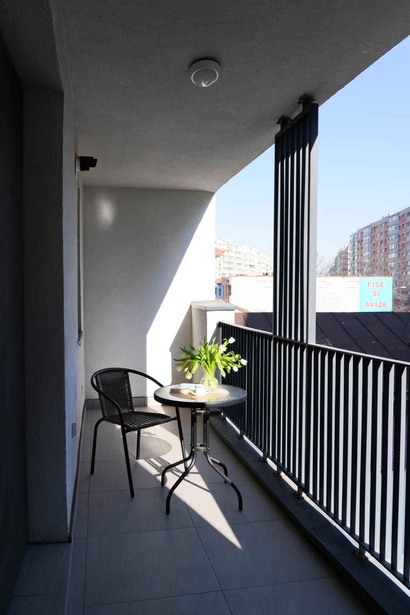 Alesia - Lovely With Parking Near Veranda Mall